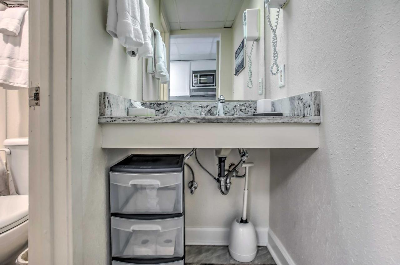 Airy Oceanfront Myrtle Beach Condo With Balcony Εξωτερικό φωτογραφία
